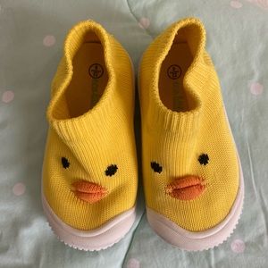 Yellow Duck Shoes Toddler size 6
